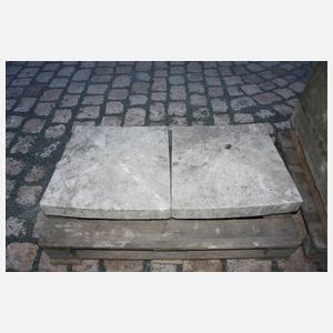 Paar Säulenabdeckungen