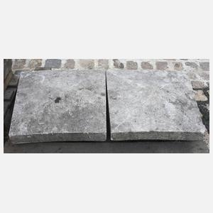 Paar Säulenabdeckungen