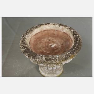 Pflanzgefäß mit Sockel