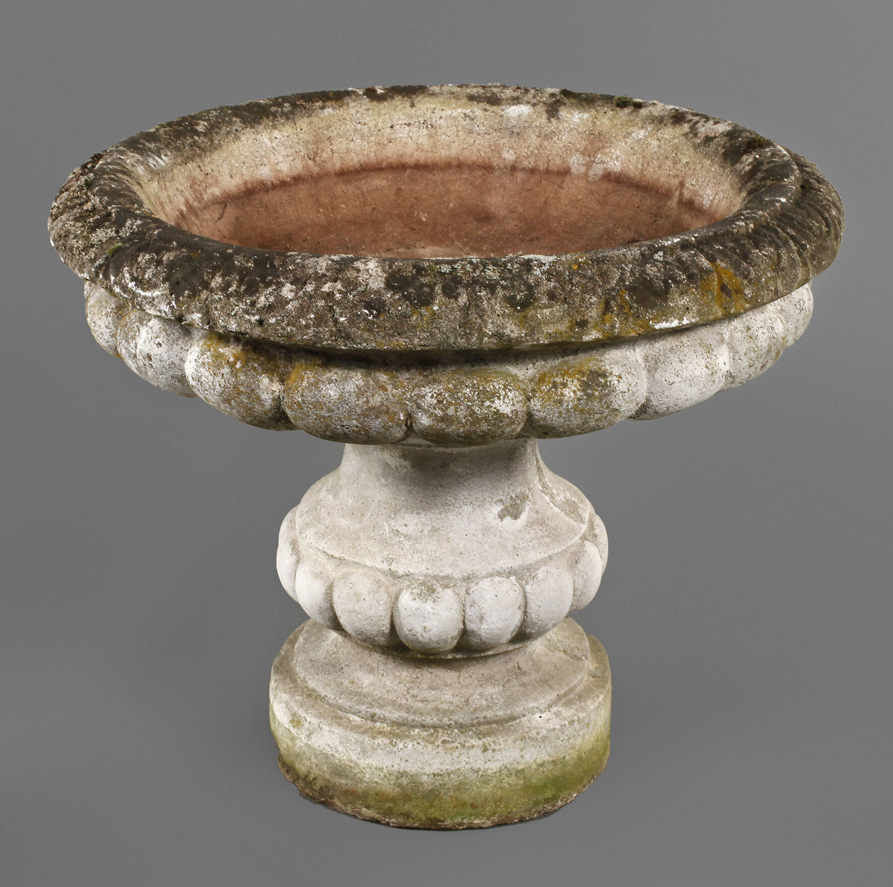 Pflanzgefäß mit Sockel