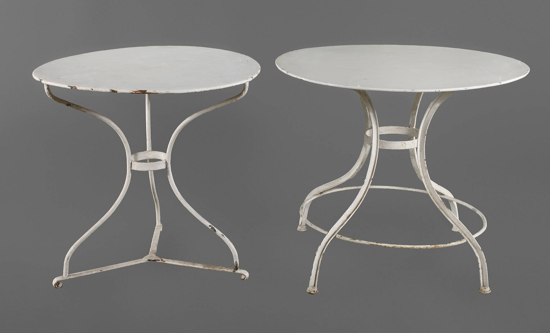 Zwei Gartentische