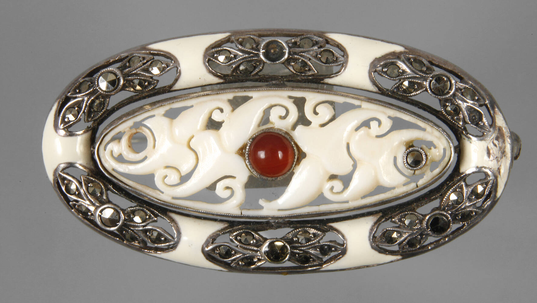 Theodor Fahrner, Jugendstilbrosche