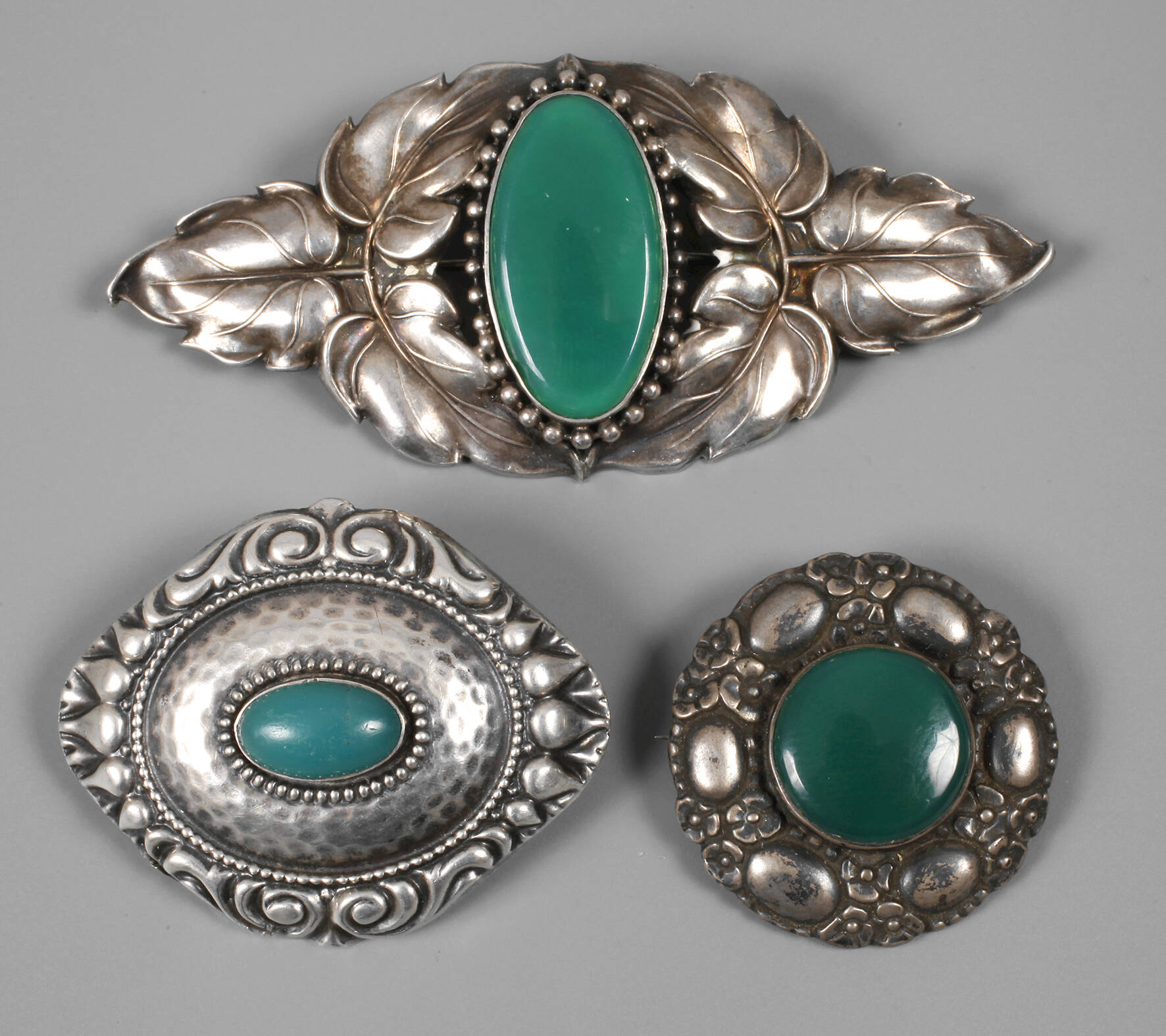 Drei Jugendstilbroschen