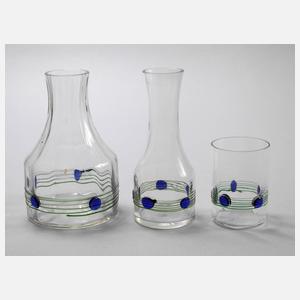 Paar Karaffen und ein Trinkglas