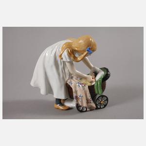 Meissen "Mädchen mit Puppenwagen"