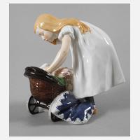 Meissen "Mädchen mit Puppenwagen"111