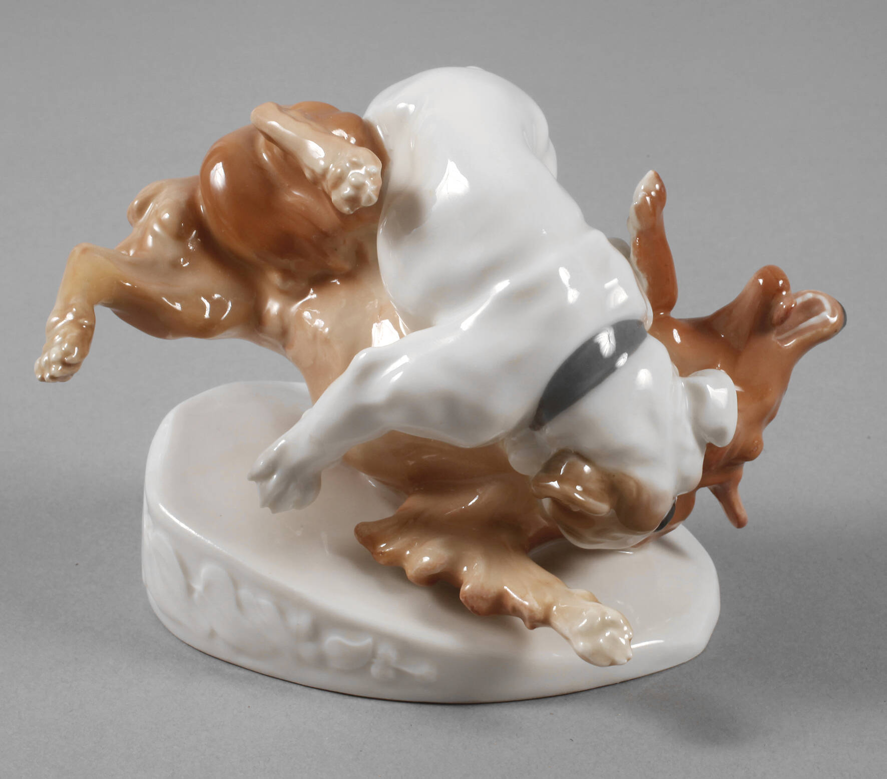 Meissen "Collie und Bulldogge, kämpfend"