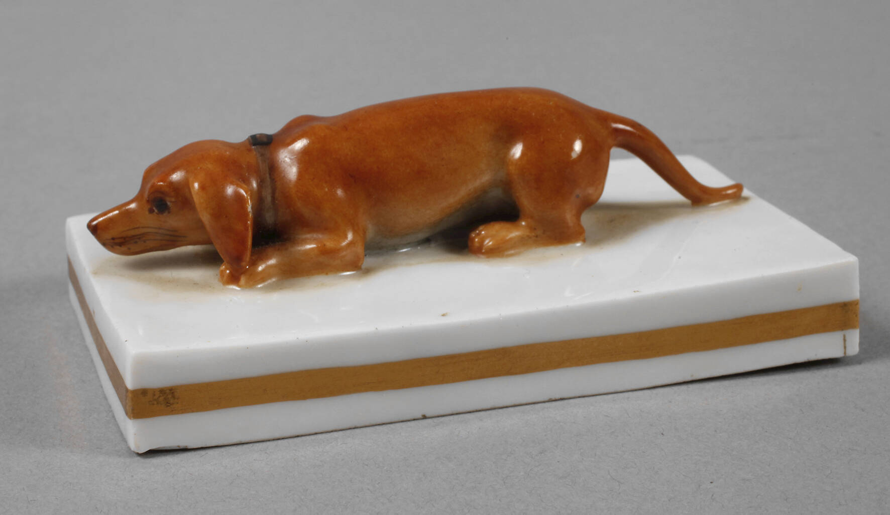 Meissen "Dachshund" als Briefbeschwerer