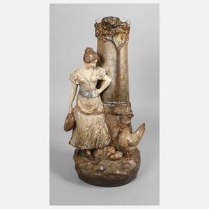 Goldscheider Wien große Vase Magd mit Hühnern