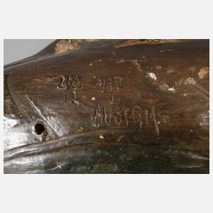 Große Vase mit Nymphe