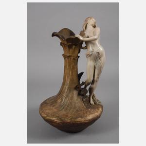 Goldscheider stehender Mädchenakt am Vasenkorpus