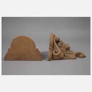 Zwei figürliche Wandappliken