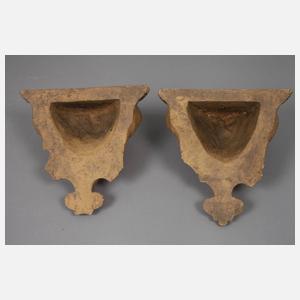 Zwei figürliche Wandappliken