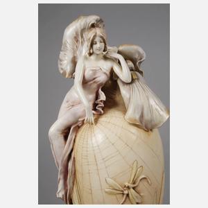 Amphora Lilienvase mit Mädchen