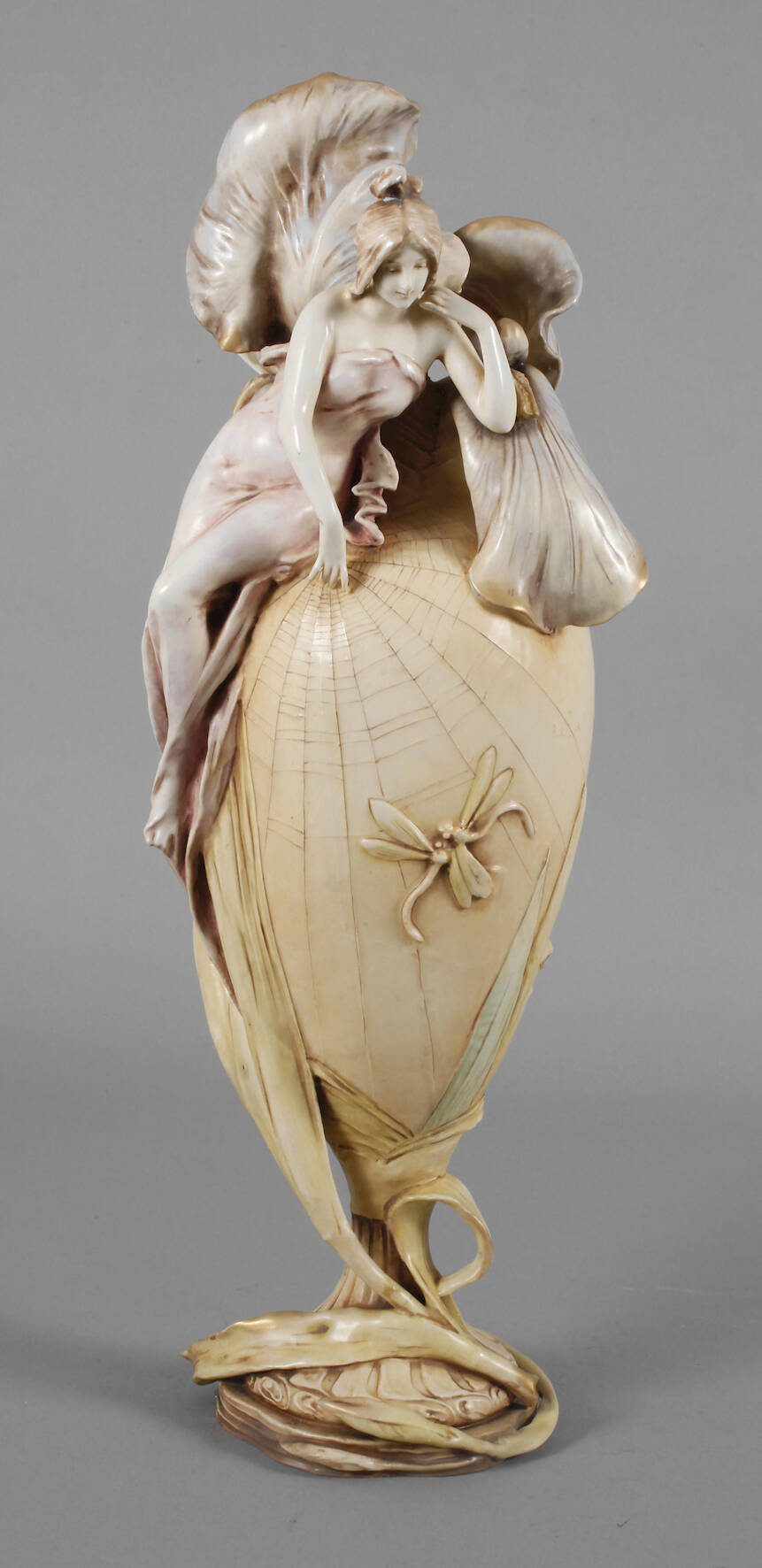 Amphora Lilienvase mit Mädchen