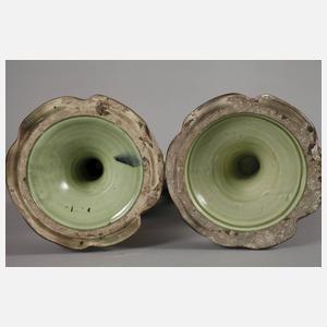 Paar große figürliche Laufglasurvasen