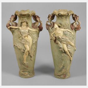 Vasenpaar mit Nereiden