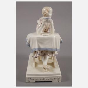 Goldscheider Wien Dame am Kaffeetisch