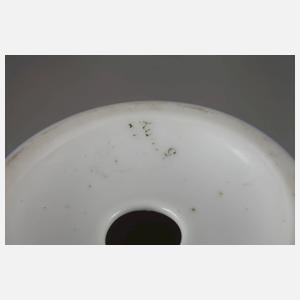 Fraureuth "Putte mit Blumen auf Sockel"