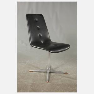 Esstisch und vier Stühle