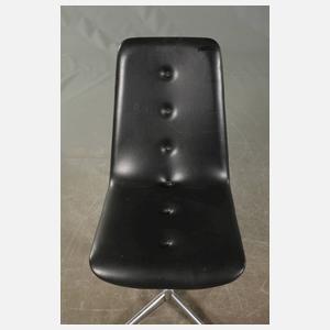 Esstisch und vier Stühle