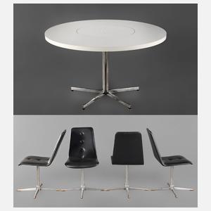 Esstisch und vier Stühle