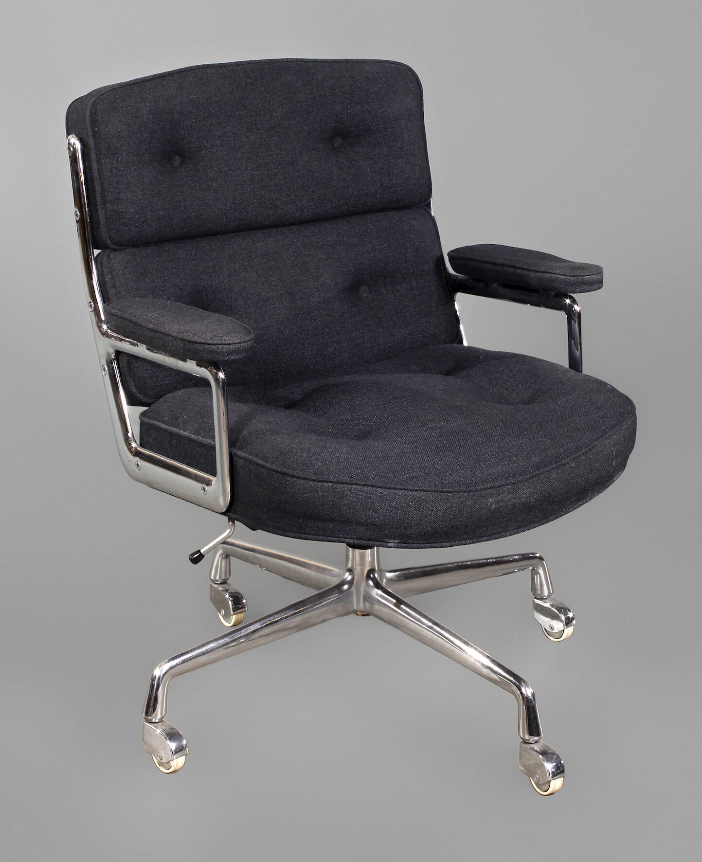 Eames Schreibtischsessel ES104