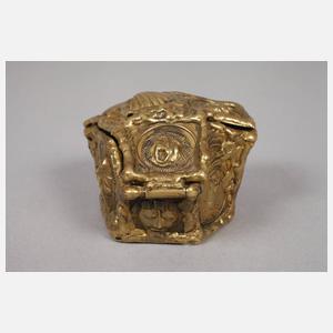 Pal Kepenyes, Schatulle