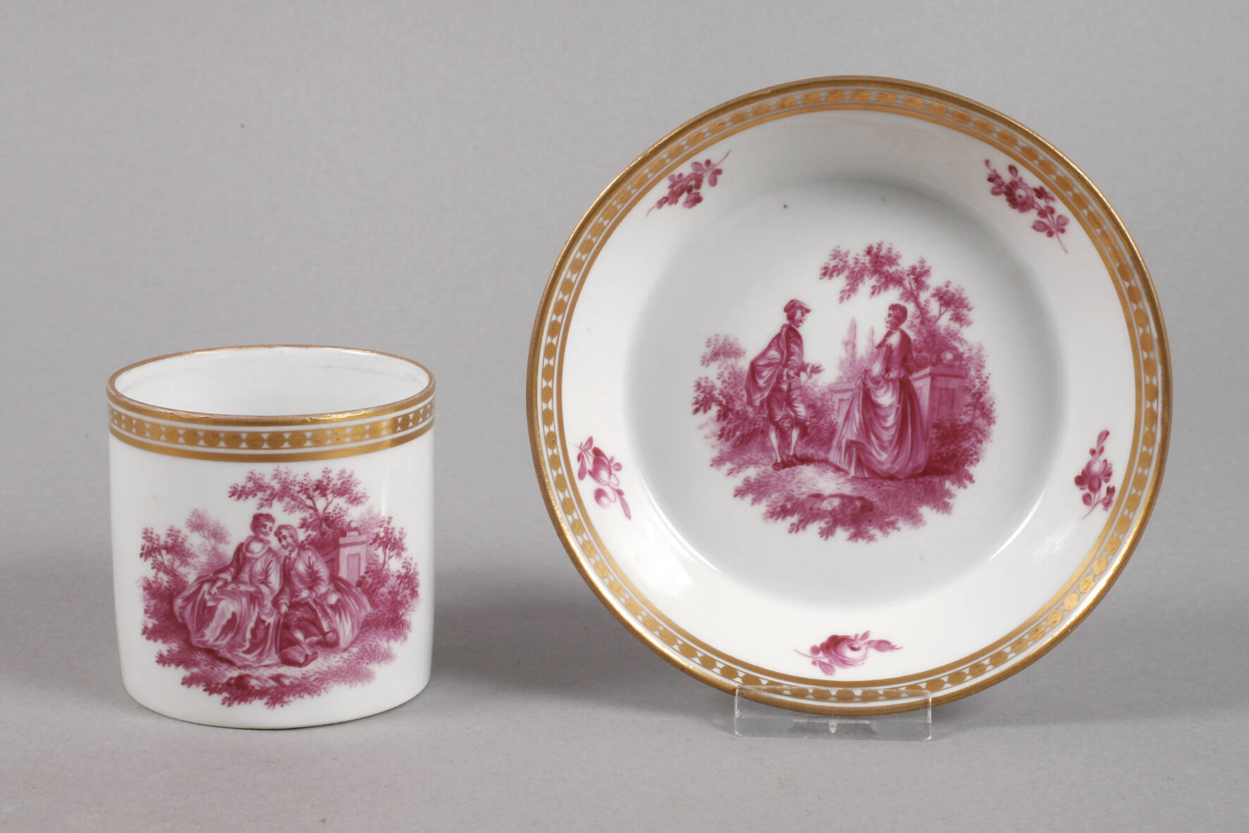 Alt-Wien Sammeltasse mit Camaieumalerei