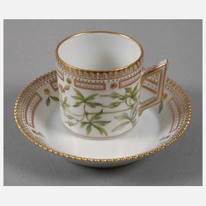 Kopenhagen Mokkatasse mit Untertasse "Flora Danica"