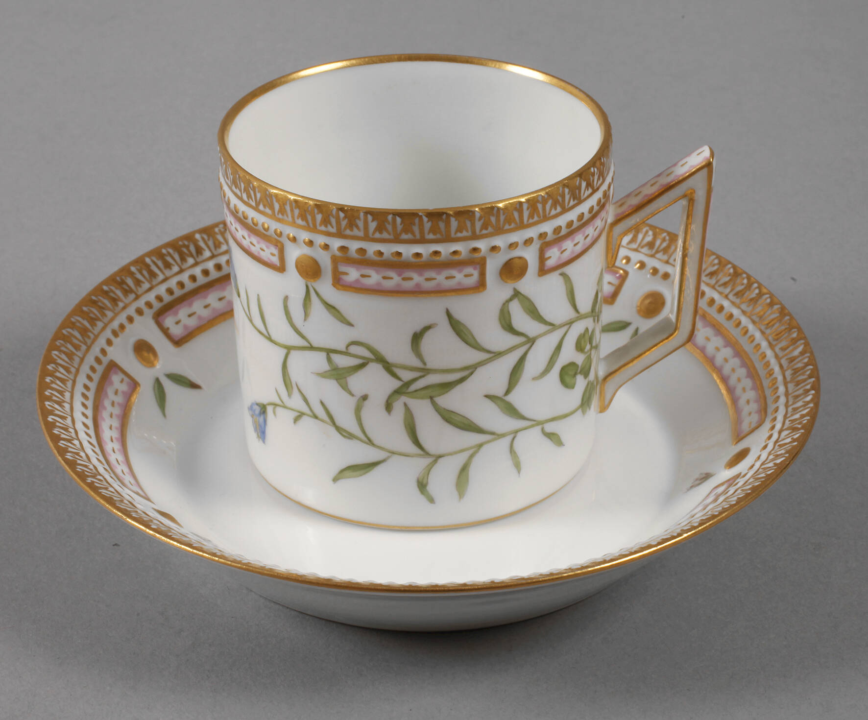 Kopenhagen Kaffeetasse und Untertasse "Flora Danica"