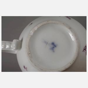 Meissen zwei Kännchen mit Blumenmalerei