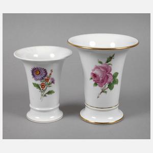 Meissen zwei Trichtervasen Blumenmalerei