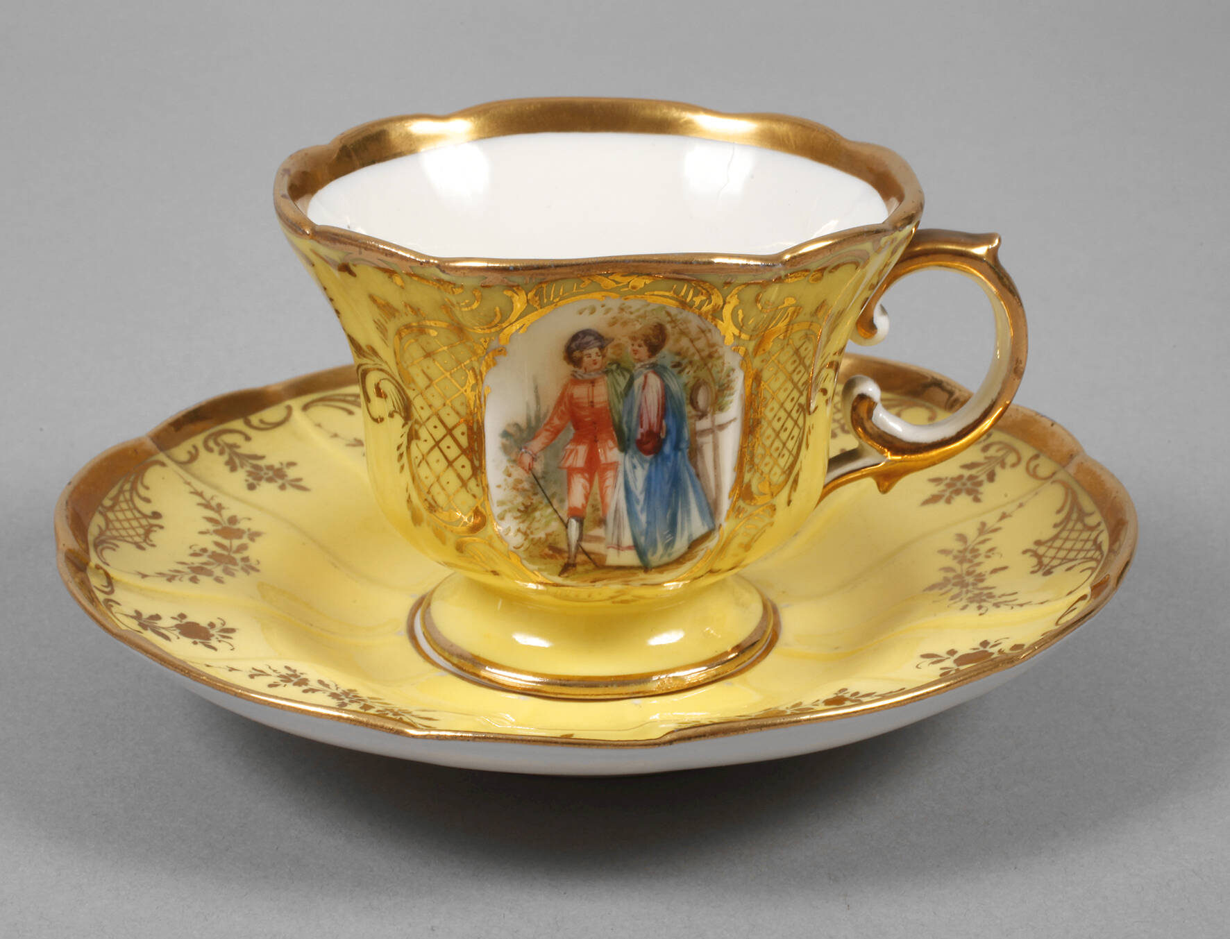 Meissen Kaffeetasse mit Watteauszene