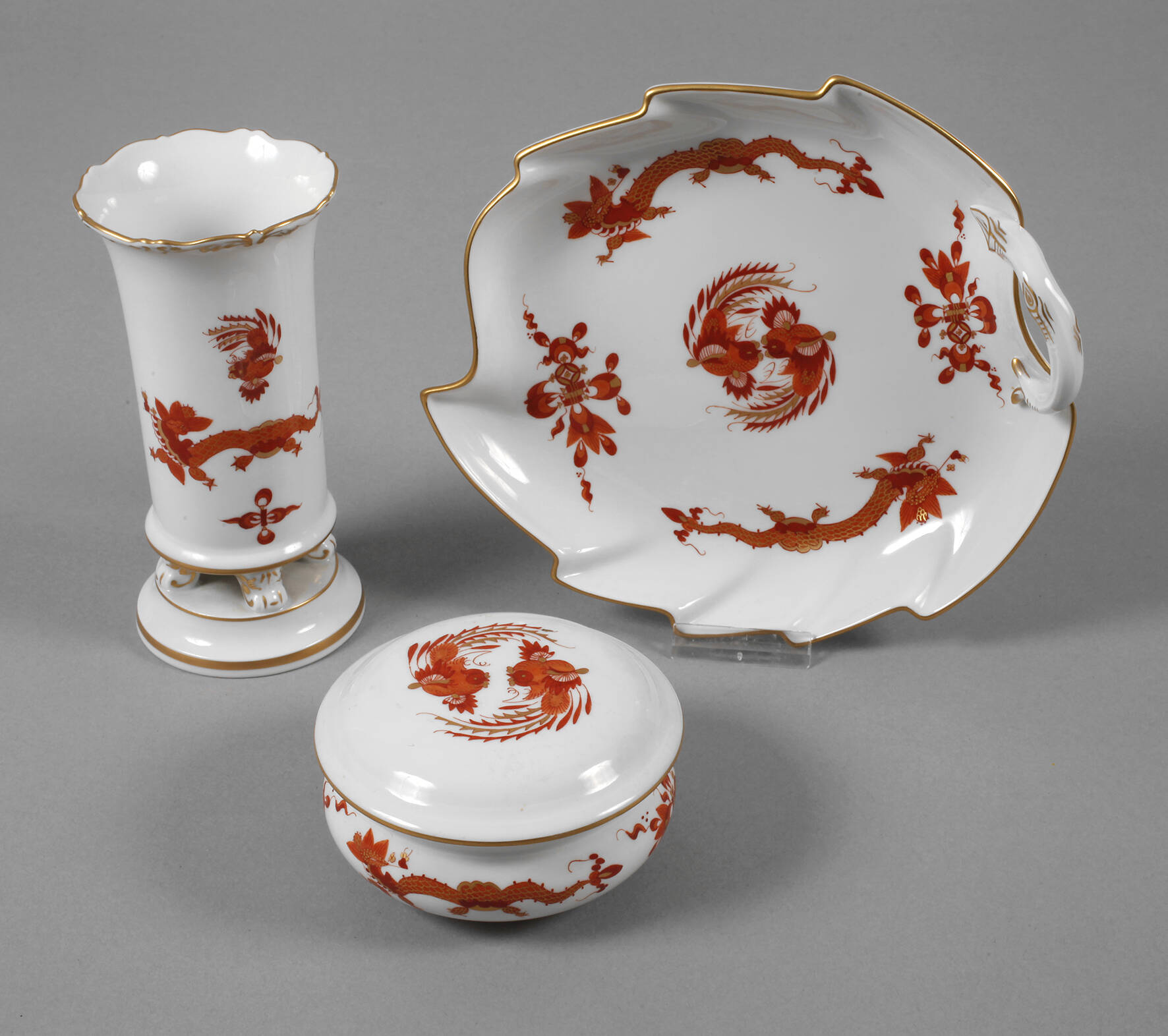Meissen drei Teile "Reicher Drache, goldschattiert"