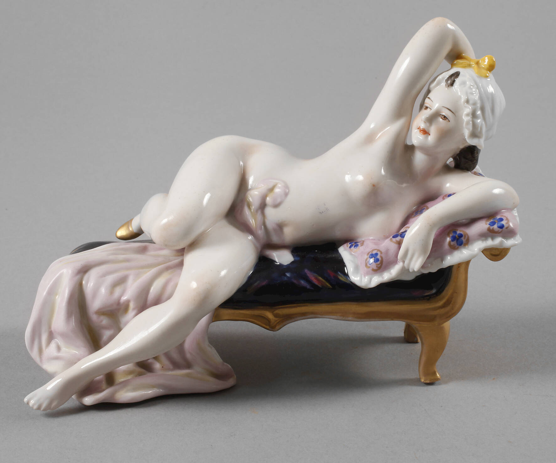 Volkstedt Dame im Boudoir