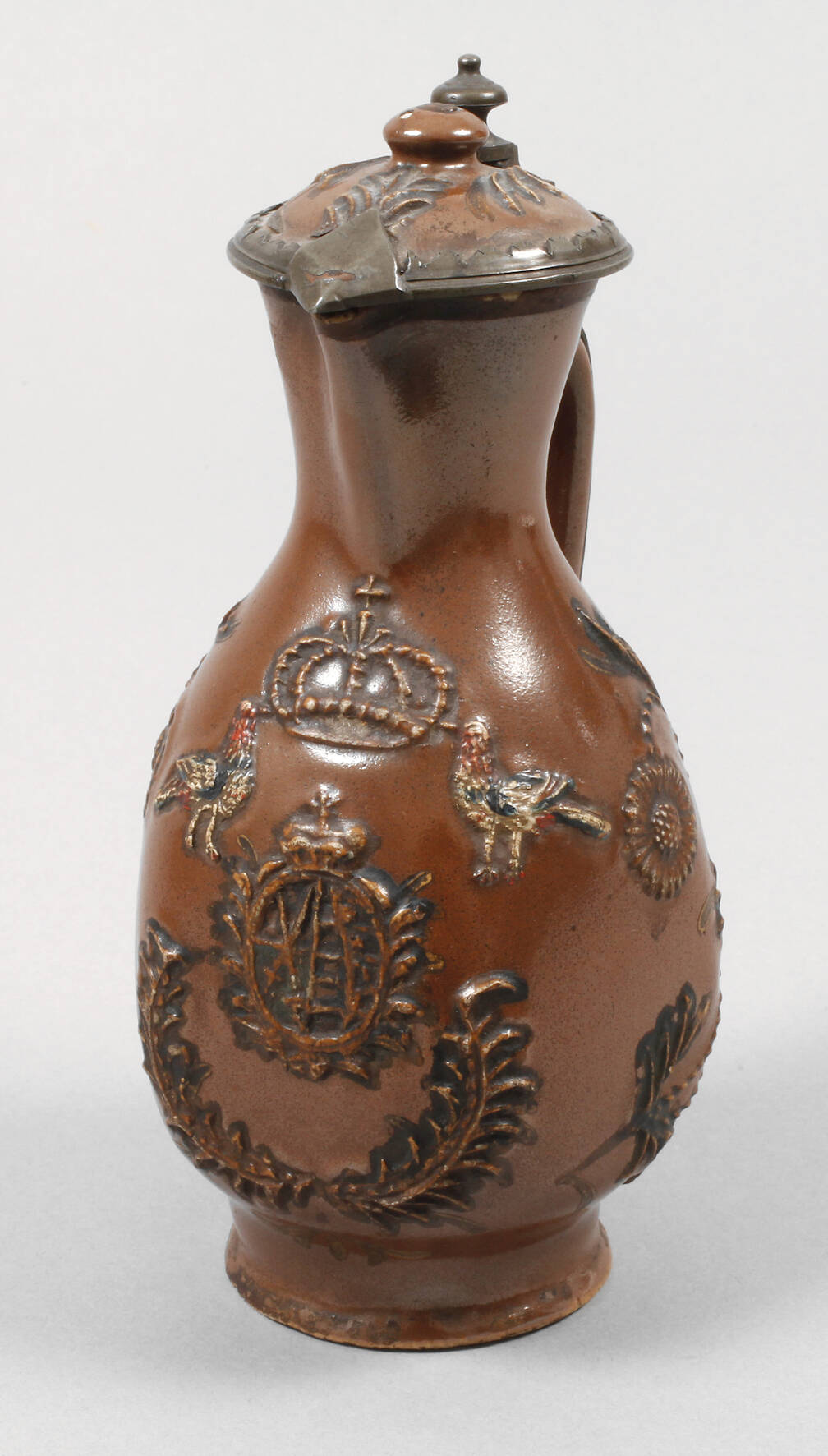 Seltene Bunzlauer Steinzeugkanne mit Sachsenwappen