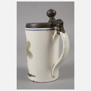 Fayencewalzenkrug mit Soldat