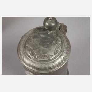 Drei Fayencewalzenkrüge