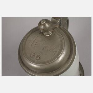 Drei Fayencewalzenkrüge