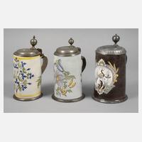 Drei Fayencewalzenkrüge111