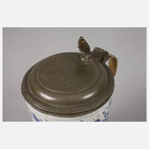 Drei Fayencewalzenkrüge