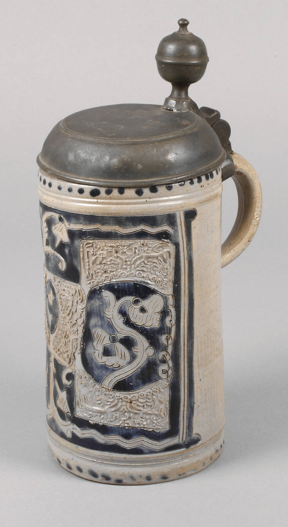 Großer Westerwälder Steinzeugwalzenkrug