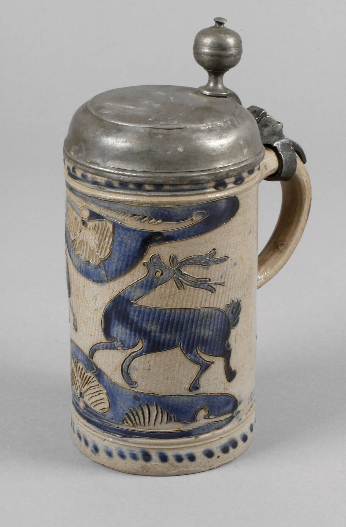 Westerwald barocker Walzenkrug