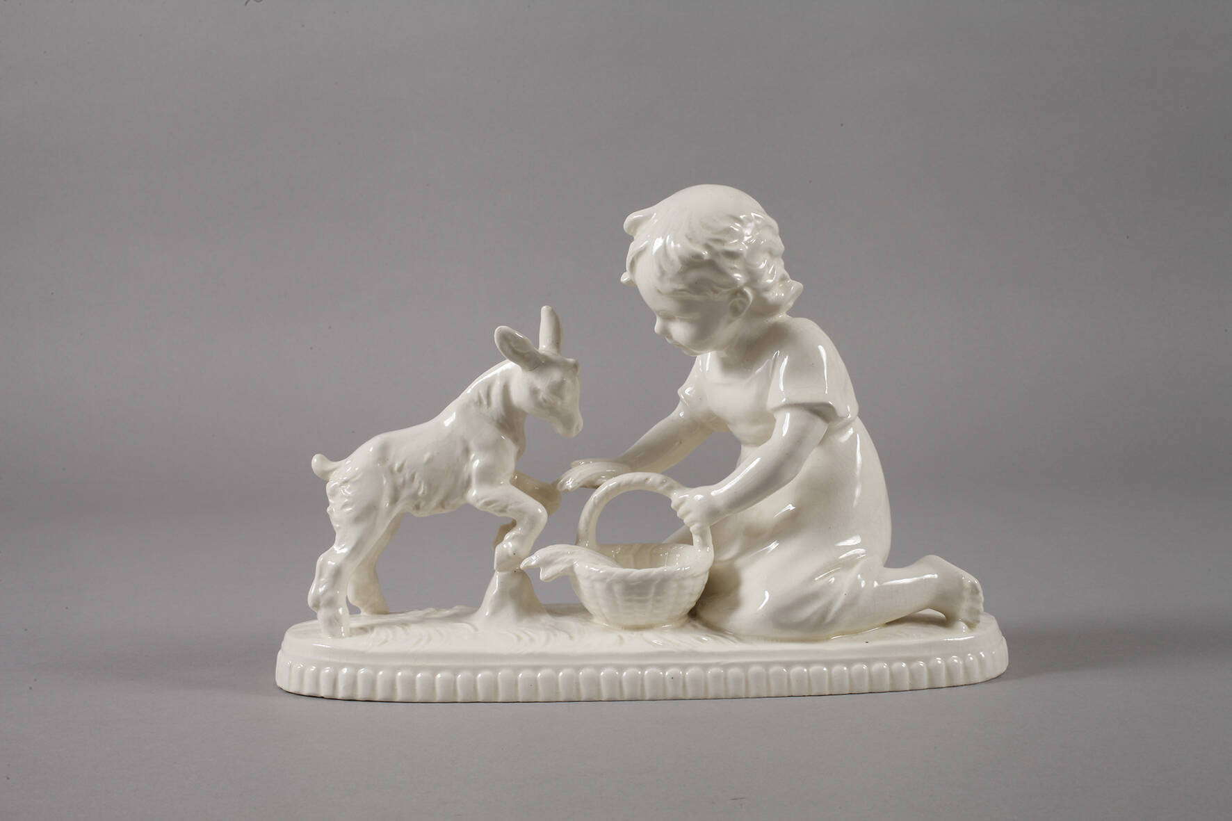 Roesler Kinderfigur mit Ziege