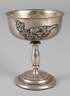 Silberkelch mit floralem Dekor