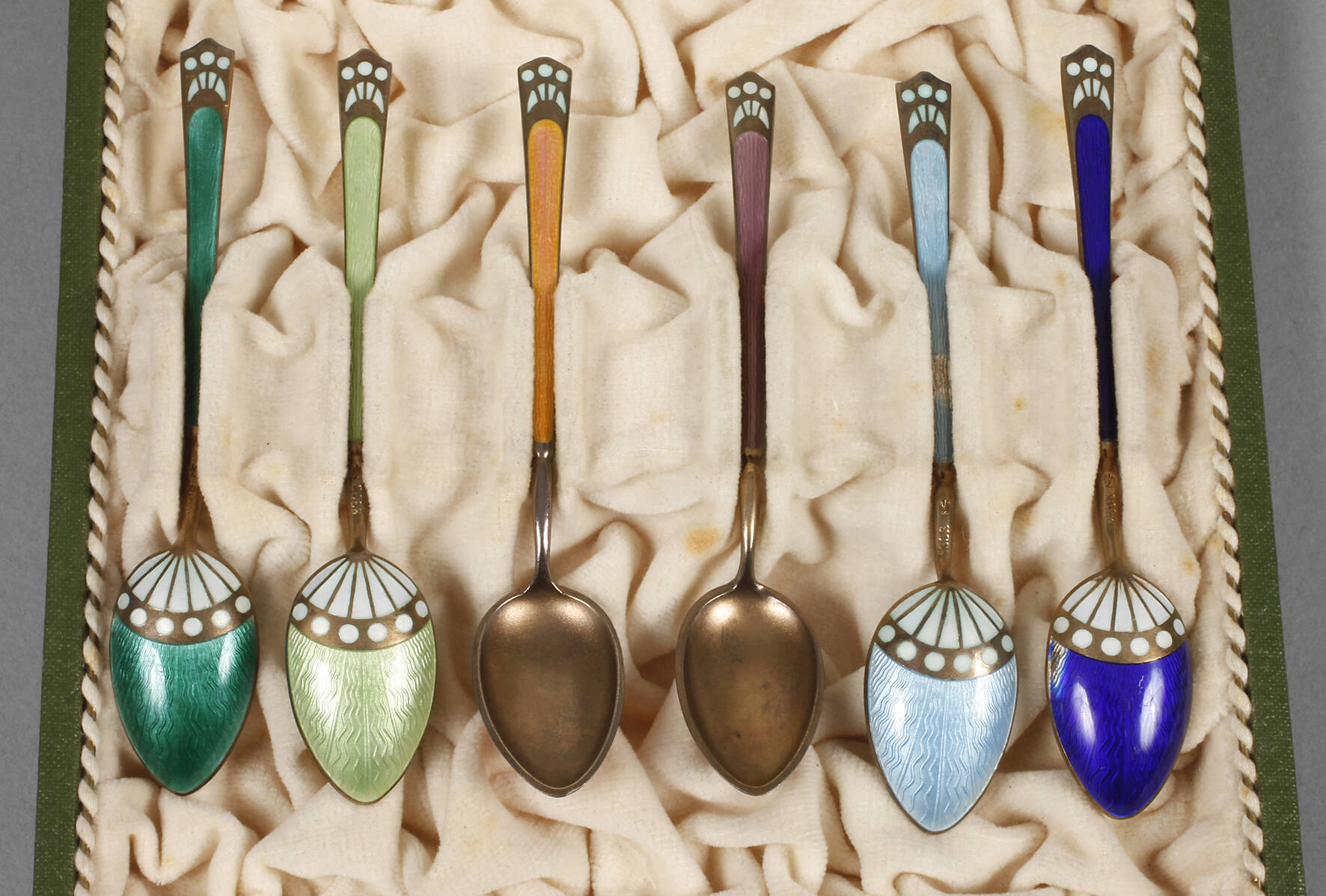 Sechs Mokkalöffel Silber mit Email