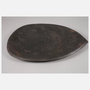 Wappenschild mit Schlachtenszene