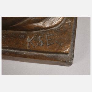 Prof. Kurt Schmid-Ehmen, Frau kniend