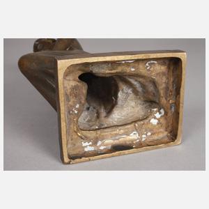 Prof. Kurt Schmid-Ehmen, Frau kniend